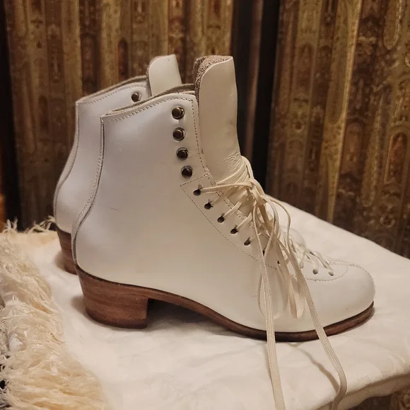 Harlick Competitor+ Figure Skating Boots - Picture 2 of 7